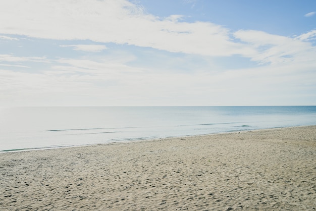 Hermosa playa tropical - efecto de filtro vintage