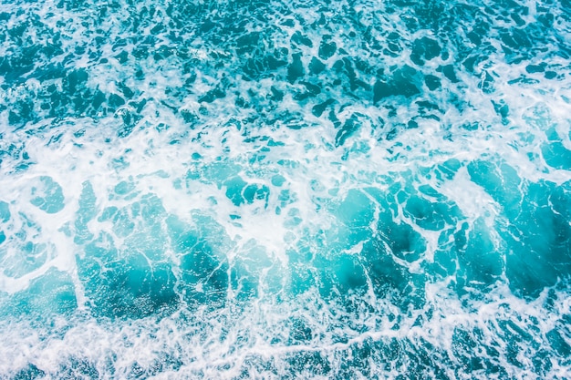 Hermosa superficie de olas de agua de mar y océano
