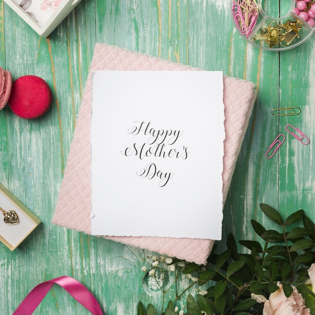 Foto gratuita hermosa tarjeta del día de la madre feliz