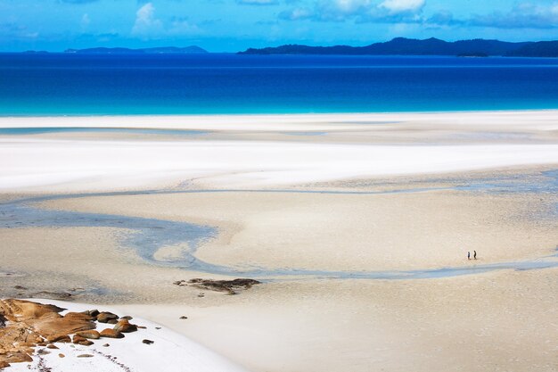 Hermosa vista de ángulo alto de la playa de Whitehaven en Hamilton, Australia