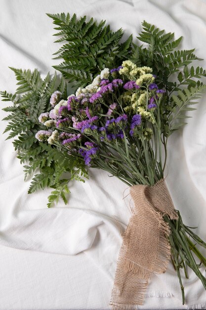 Hermoso arreglo de flores para una cumpleañera