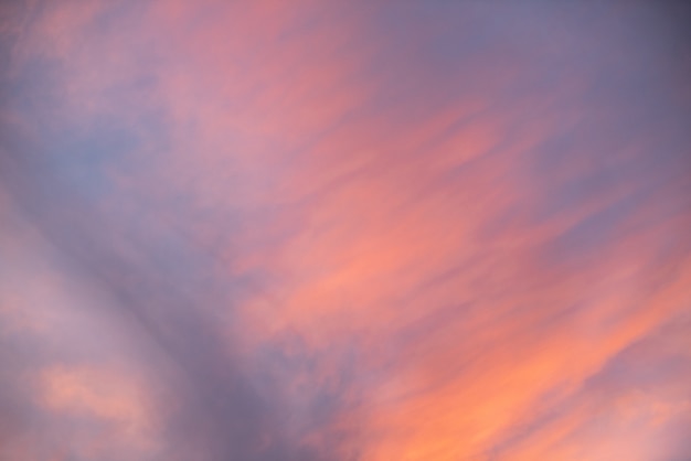 Hermoso cielo con nubes