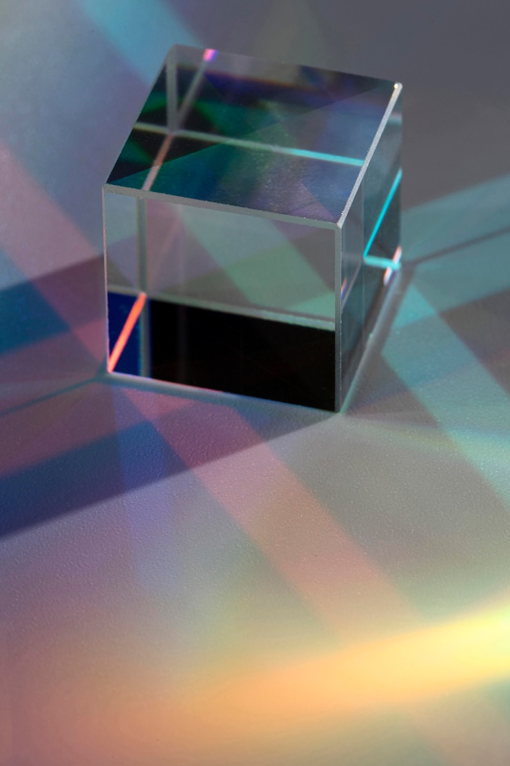 Foto gratuito hermoso concepto con la deflexión de la luz del prisma