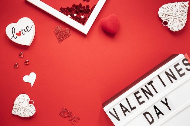 Foto gratuita hermoso concepto de día de san valentín con espacio de copia