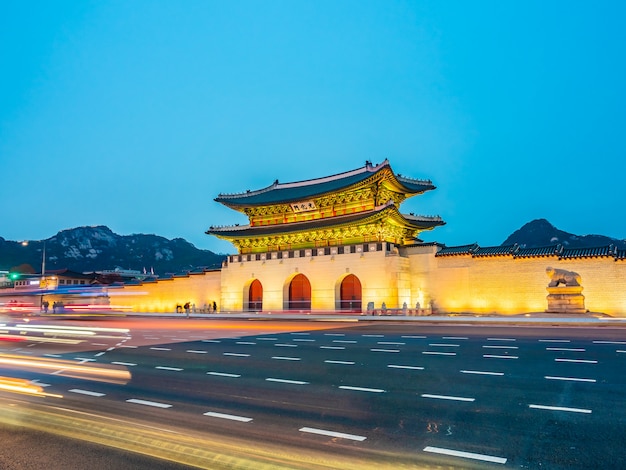 Hermoso edificio de arquitectura del palacio gyeongbokgung