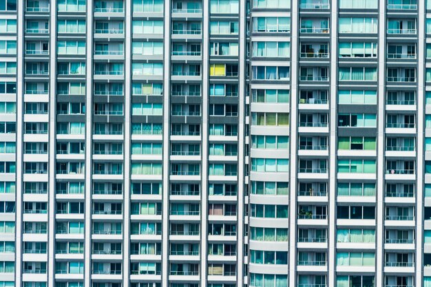 Hermoso edificio exterior y arquitectura con patrón de ventana.