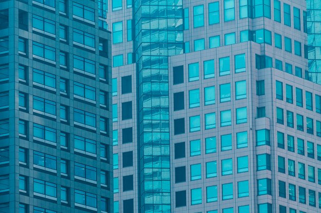 Hermoso edificio exterior con texturas de ventana de vidrio.