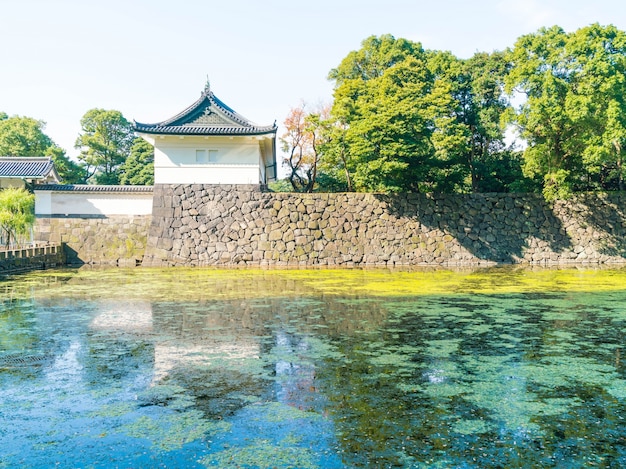 Hermoso edificio del Palacio Imperial en Tokio