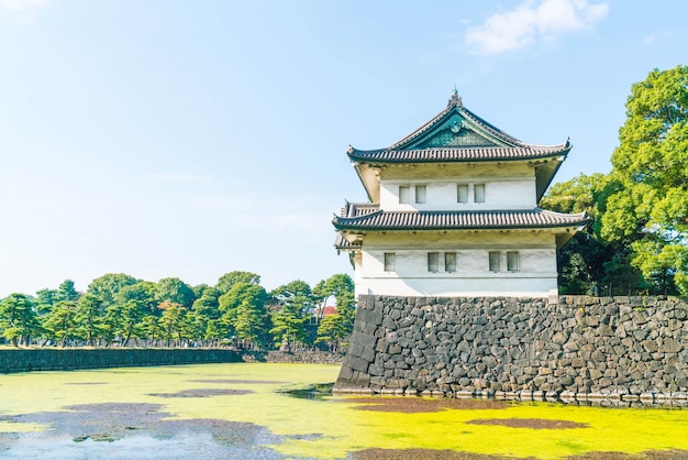 Foto gratuita hermoso edificio del palacio imperial en tokio