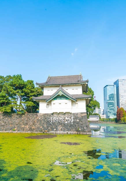 Foto gratuita hermoso edificio del palacio imperial en tokio