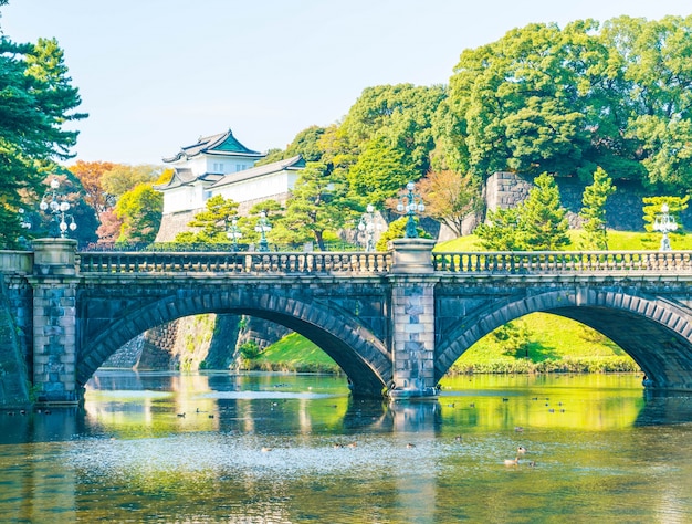 Hermoso edificio del Palacio Imperial en Tokio