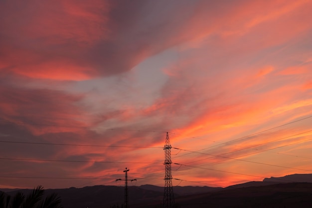 Foto gratuita hermoso paisaje al atardecer