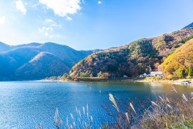 Hermoso paisaje alrededor del lago kawaguchiko