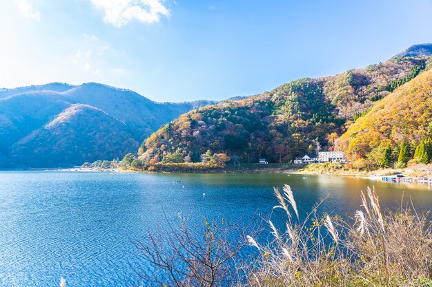 Hermoso paisaje alrededor del lago kawaguchiko