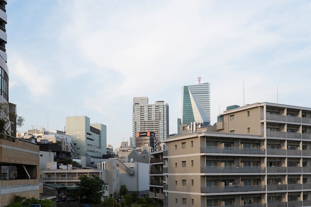 Hermoso paisaje de la ciudad durante el día