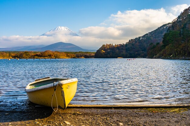 Hermoso paisaje de montaña fuji