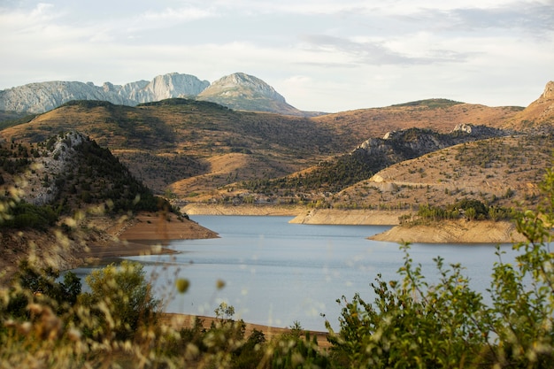 Hermoso paisaje natural de montaña.