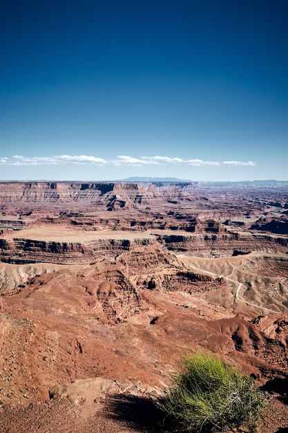 Hermoso paisaje de un paisaje de cañón en Dead Horse Point State Park, Utah, EE.