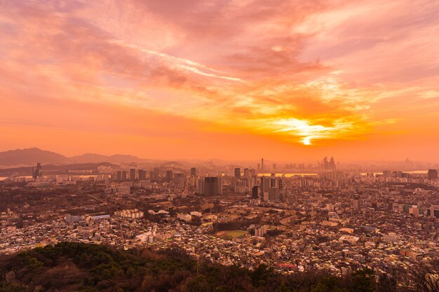 Hermoso paisaje y paisaje urbano de la ciudad de Seúl