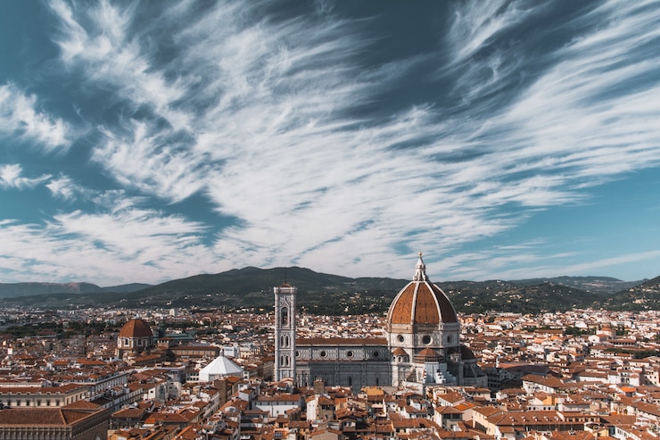 Foto gratuito hermoso paisaje urbano con edificios históricos en florencia, italia.