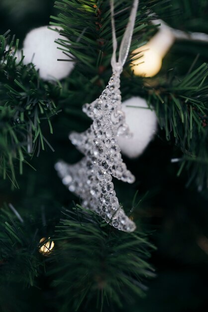 Hermoso pequeño adorno de árbol de Navidad