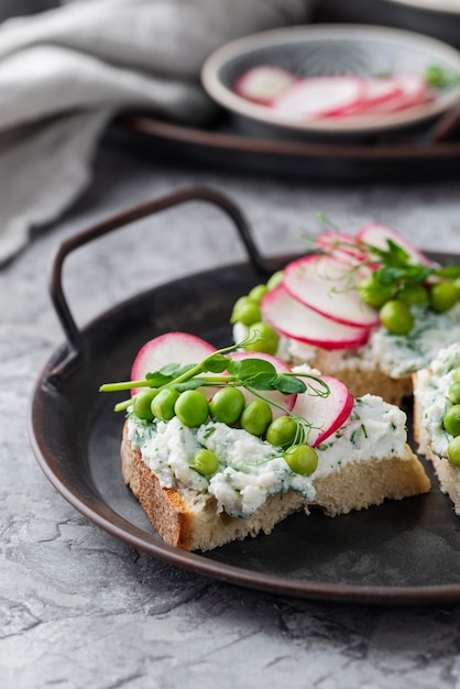 Hermoso surtido de deliciosa comida.