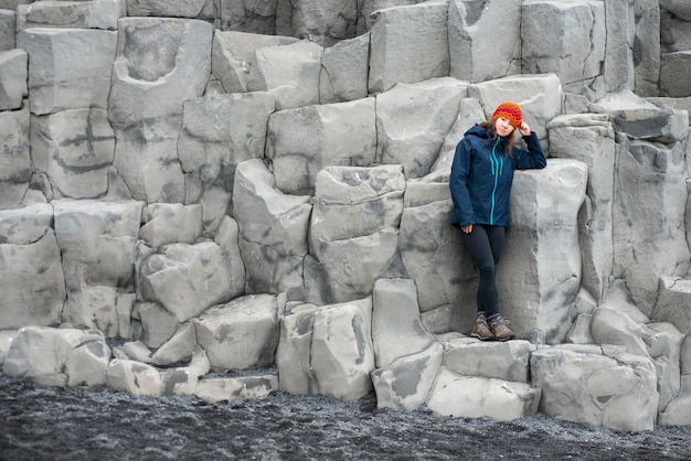 Hermosos paisajes de islandia mientras viaja