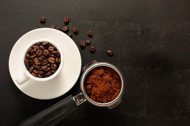 Herramienta utilizada para la prensa y la taza de café