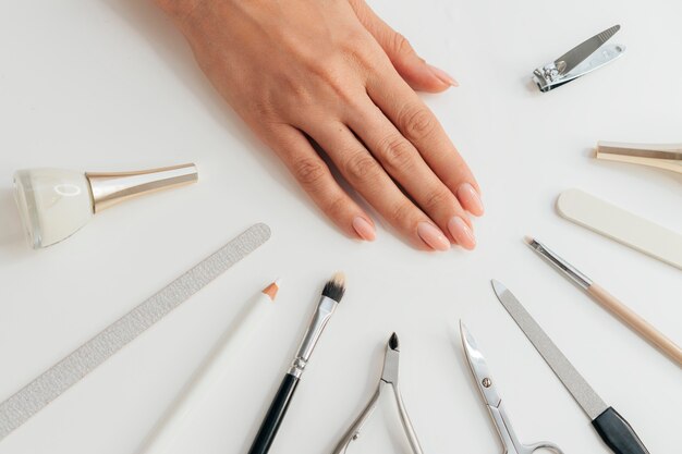 Herramientas y manicura hermosa saludable