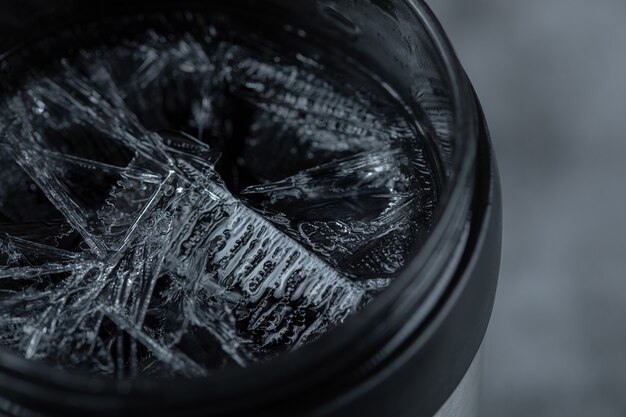 Hielo en taza, primer plano