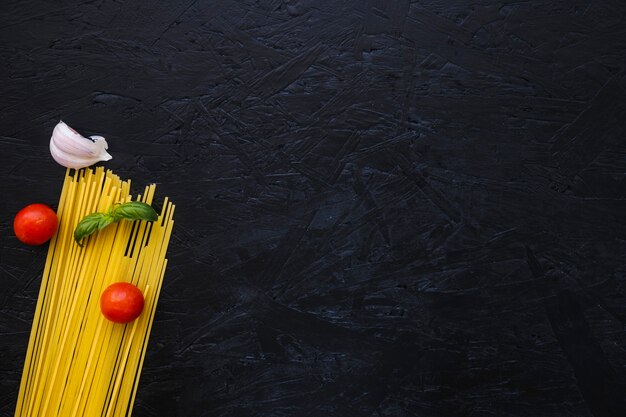 Hierbas y verduras en pasta