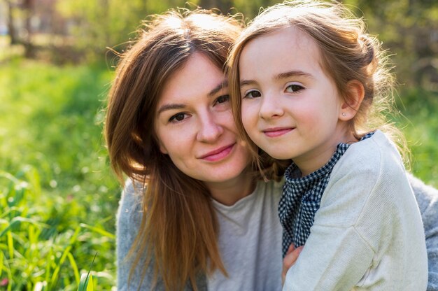 Hija adorable y madre encantadora