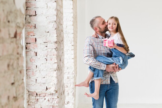 Hija y papá el día del padre