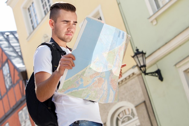 Hombre en la ciudad