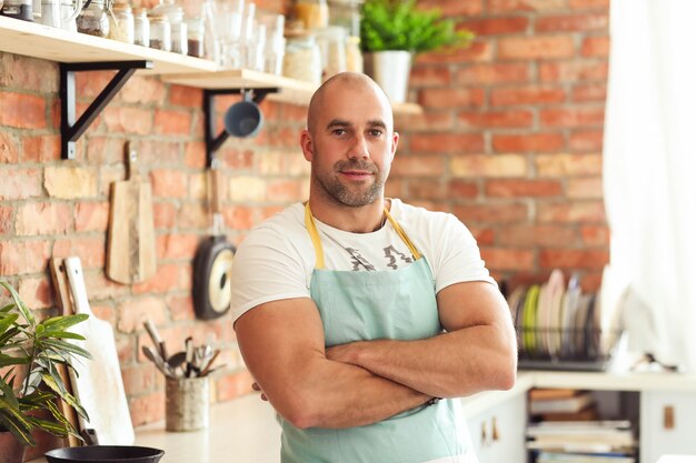 Hombre, cocina