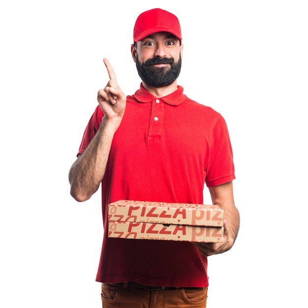 Hombre de la entrega de pizza apuntando hacia arriba