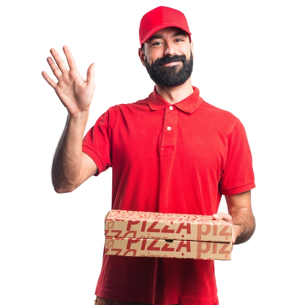 Hombre de entrega de pizza saludando