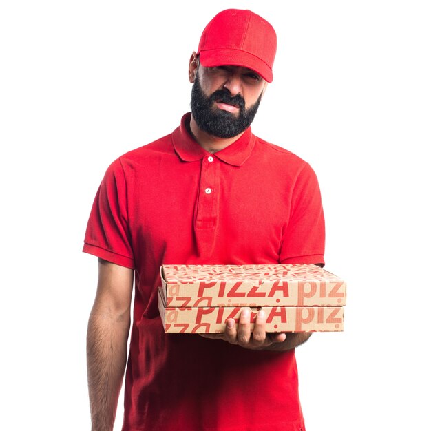 Hombre de entrega triste de la pizza