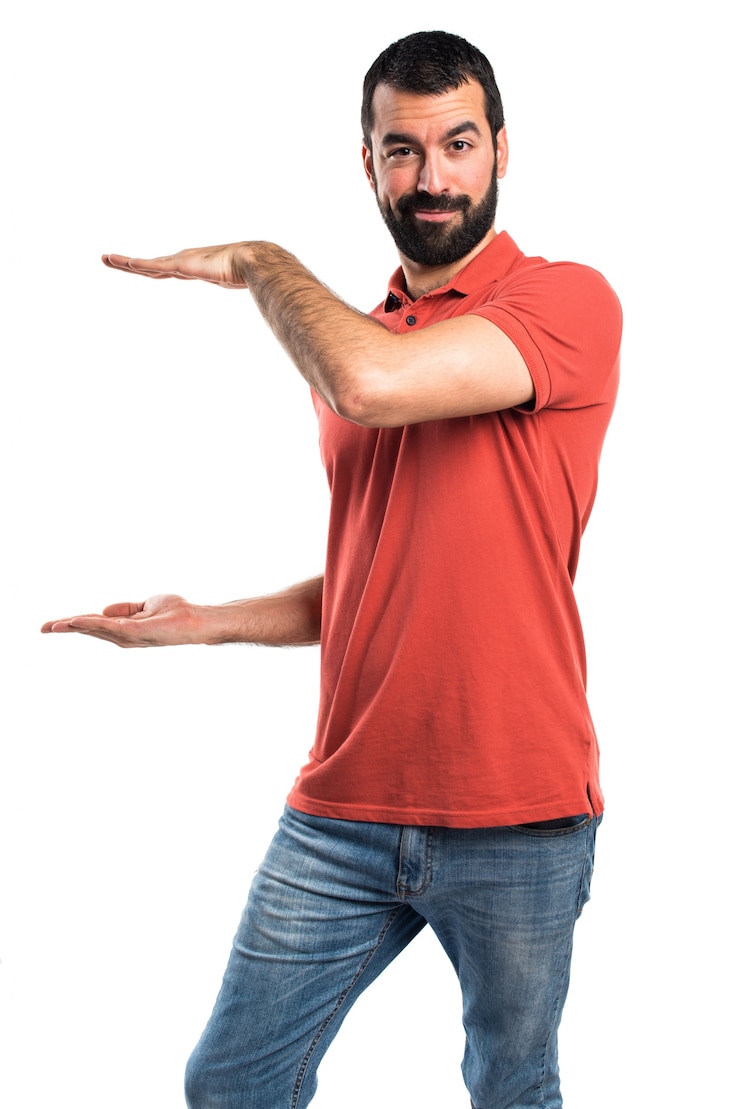 Foto gratuito hombre guapo sosteniendo algo