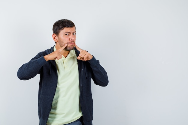 Hombre guapo con un traje casual