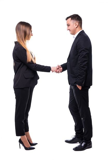 Foto gratuita hombre y mujer de negocios en suite negra en concepto de buen trato blanco