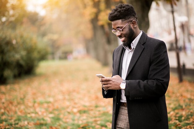 Hombre de negocios afroamericano