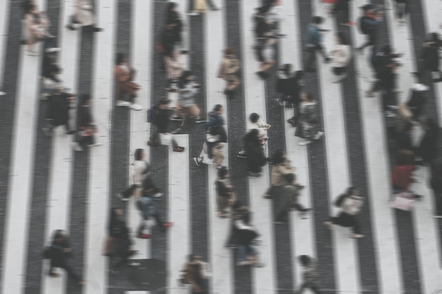 Hombre de negocios, en, ciudad, plano de fondo