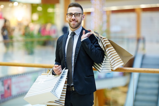 Hombre de negocios, compras