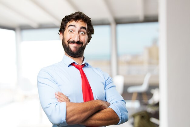 Hombre de negocios loco expresión feliz