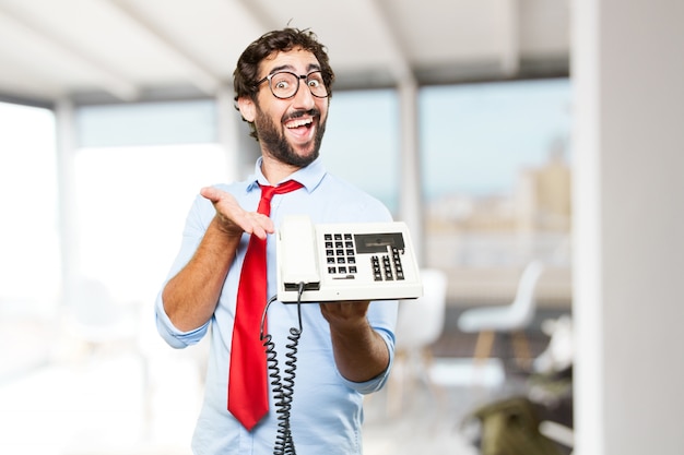 Foto gratuita hombre de negocios loco expresión feliz