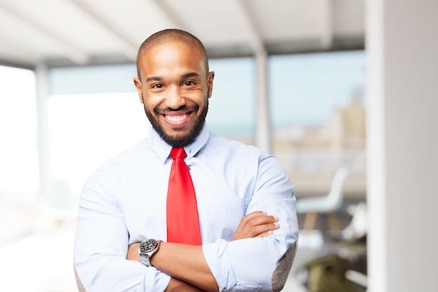 hombre de negocios negro feliz expresión