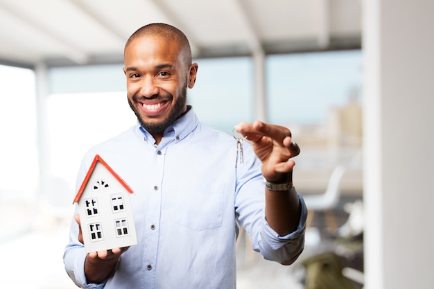 hombre de negocios negro feliz expresión