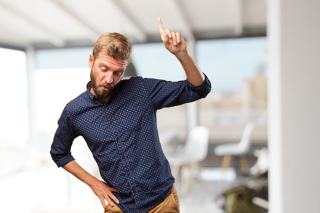 hombre de negocios rubia feliz expresión