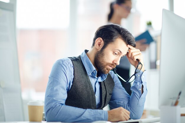 Hombre de negocios trabajando